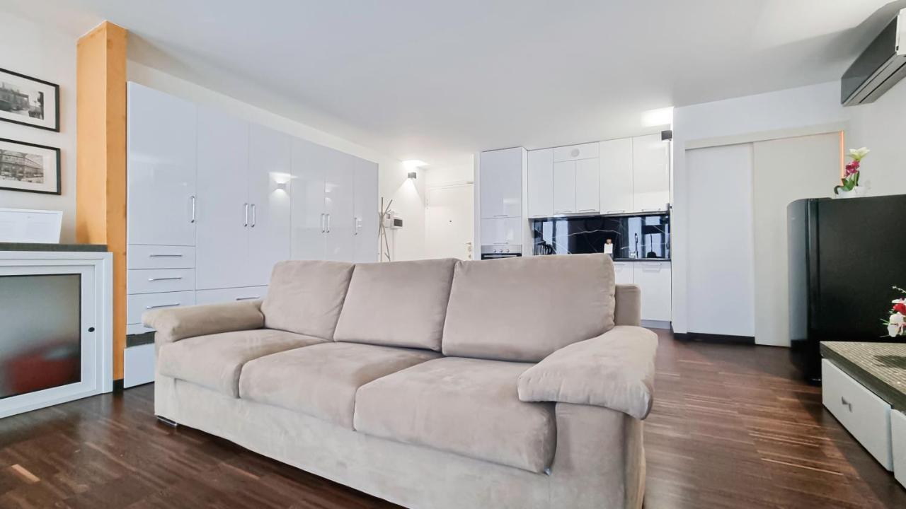 Italianway - Torino 57 A Apartment Milan Bagian luar foto